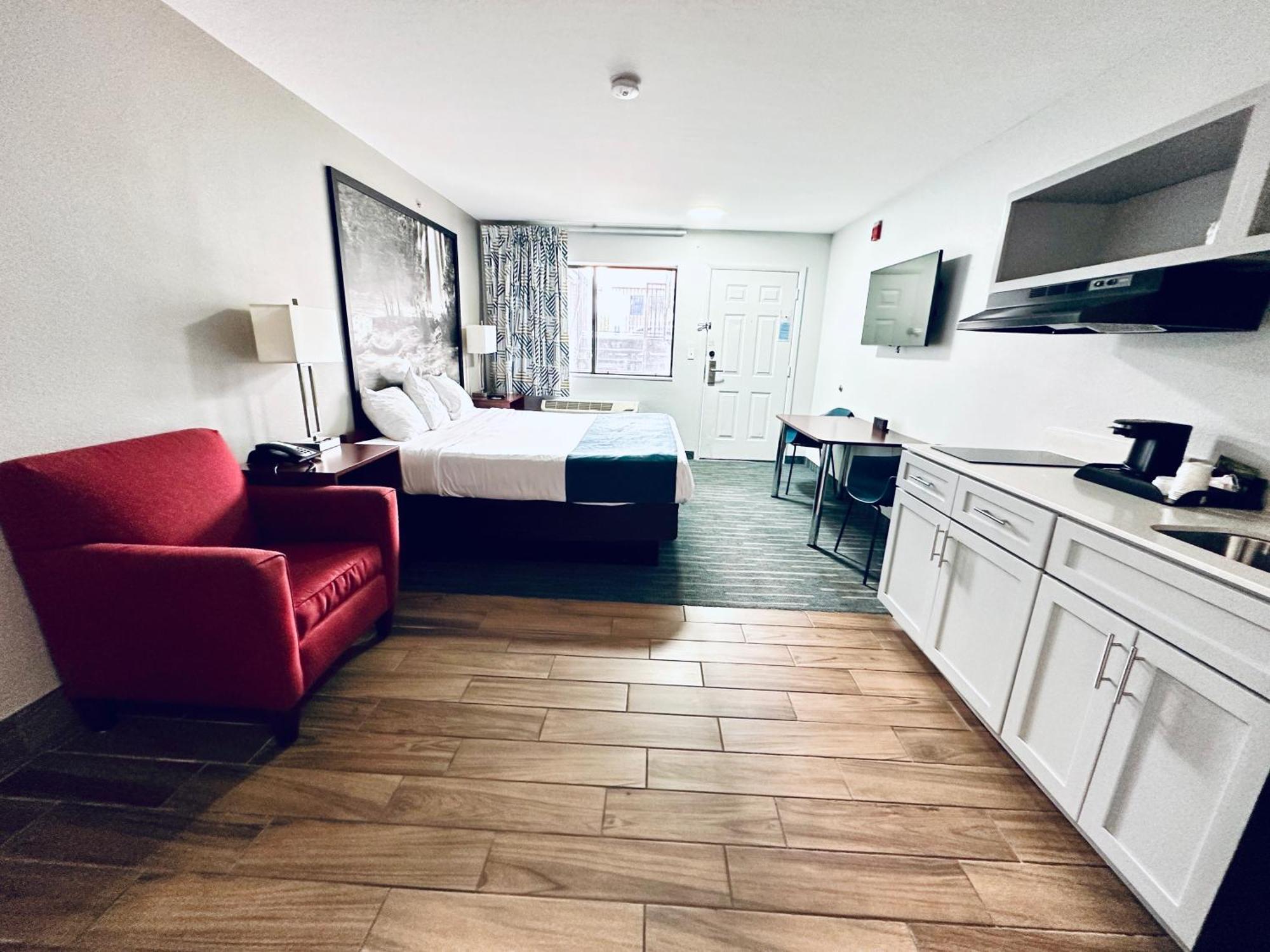 ฮาวเวิร์ด จอห์นสัน บาย วินด์แฮม แฟล็กสตาฟ I-40 อีสต์ ลัคกี้เลน Hotel แฟลกสตาฟ ภายนอก รูปภาพ