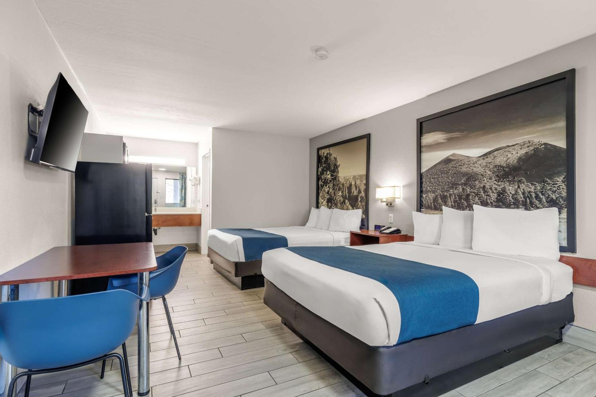 ฮาวเวิร์ด จอห์นสัน บาย วินด์แฮม แฟล็กสตาฟ I-40 อีสต์ ลัคกี้เลน Hotel แฟลกสตาฟ ภายนอก รูปภาพ