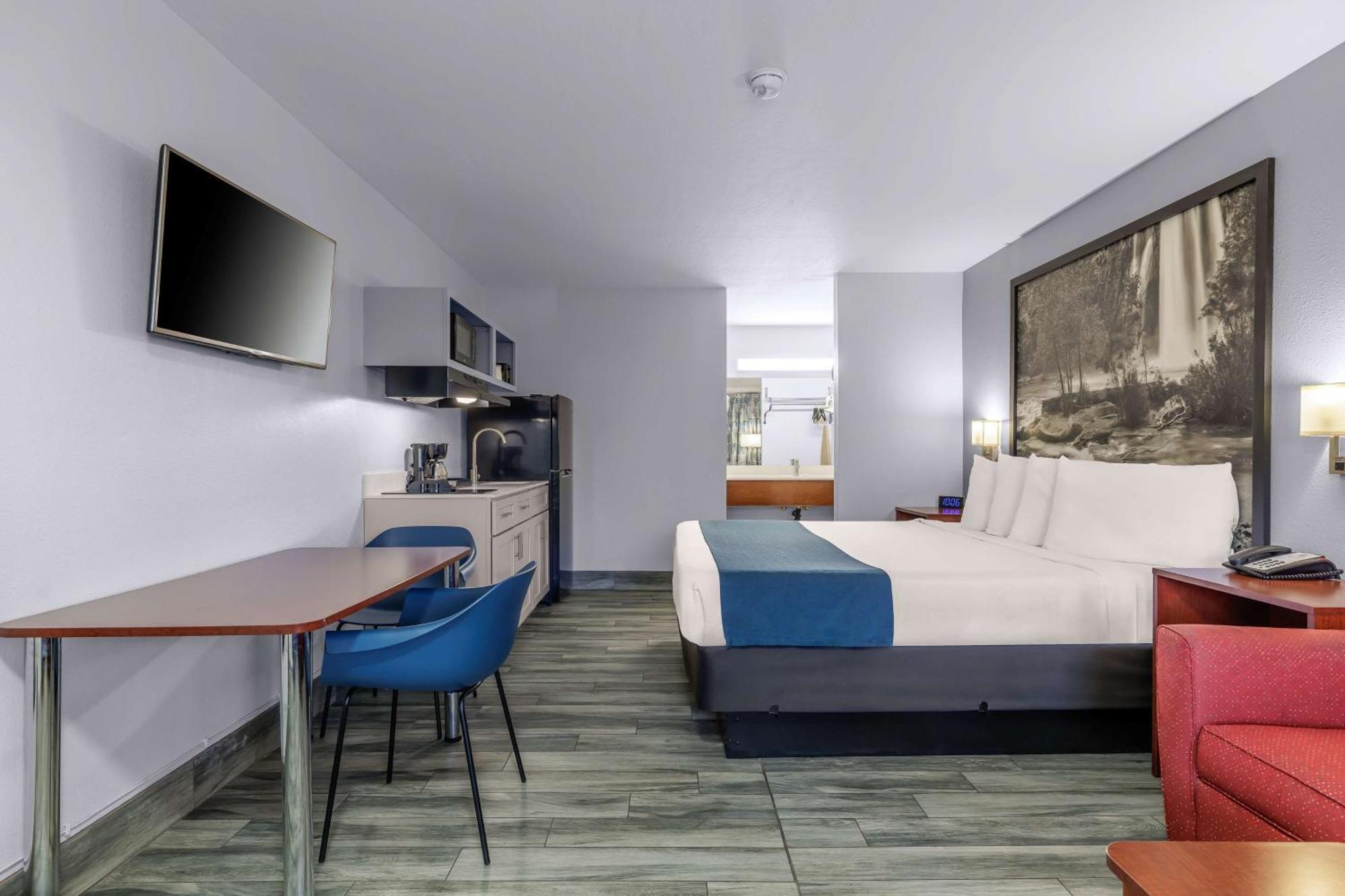 ฮาวเวิร์ด จอห์นสัน บาย วินด์แฮม แฟล็กสตาฟ I-40 อีสต์ ลัคกี้เลน Hotel แฟลกสตาฟ ภายนอก รูปภาพ